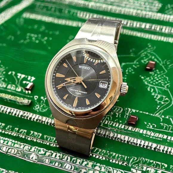 Beautiful Seiko Wired Men’s Watch in all Stainless Steel . New battery - Picture 1 of 4